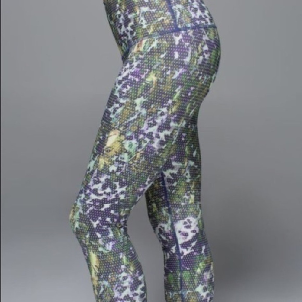 Lululemon Wunder Under Crop II *Full-On Luxtreme